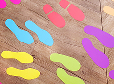 Aufkleber für Fußböden in unterschiedlichen Formaten und Größen